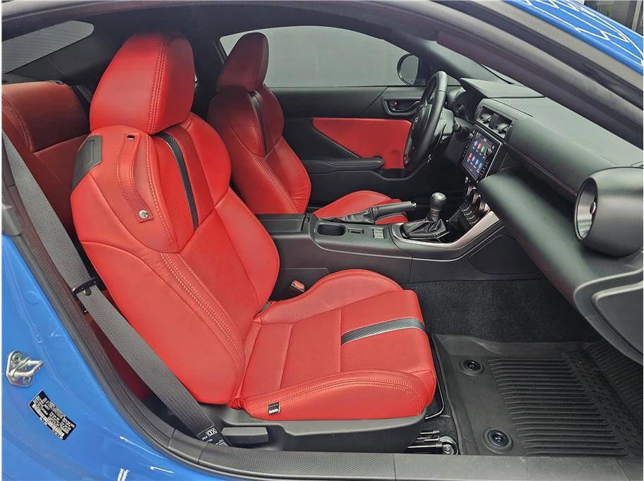 Used 2023 Toyota GR86 w/ ALL Weather Mat Package (TMS) image 12