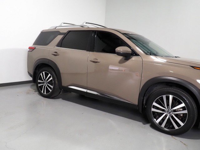 Used 2024 Nissan Pathfinder Platinum FWD image 56