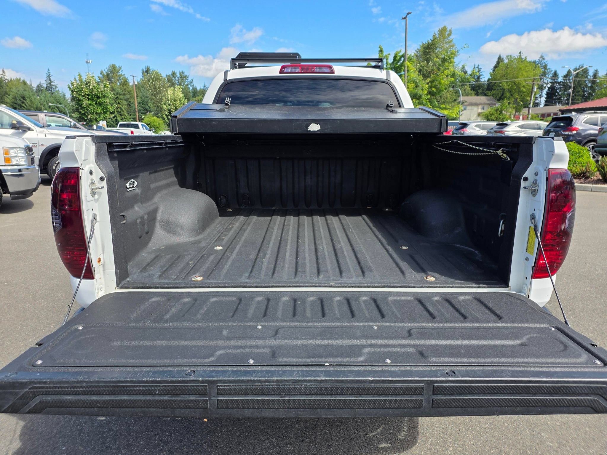 Used 2018 Toyota Tundra Limited w/ Limited Premium Package AWD/4WD image 16