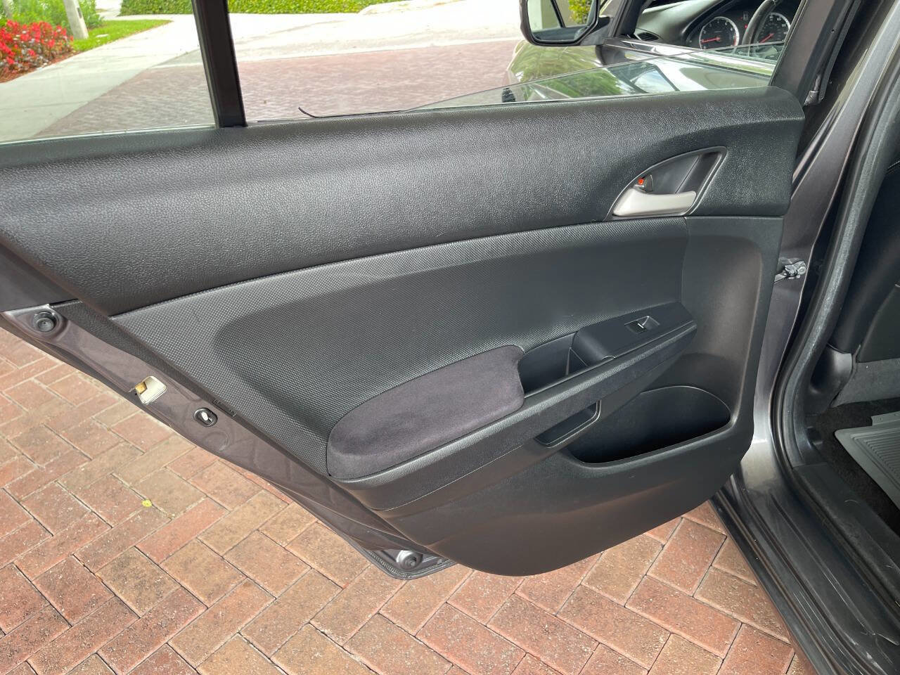 Used 2011 Honda Accord SE image 23