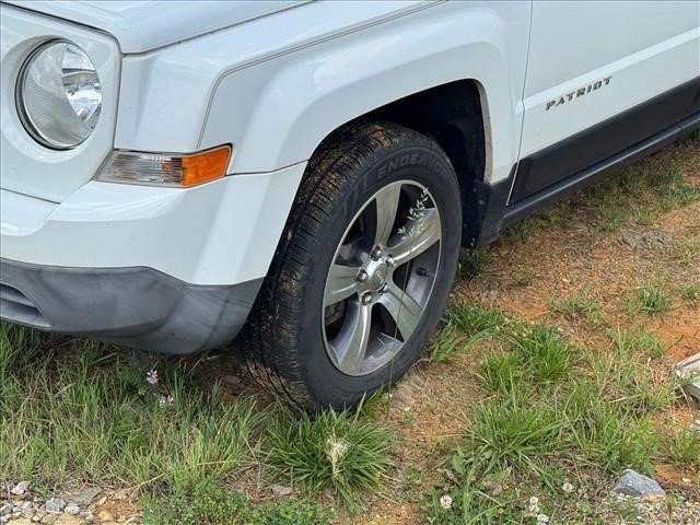 Used 2016 Jeep Patriot High Altitude FWD image 5