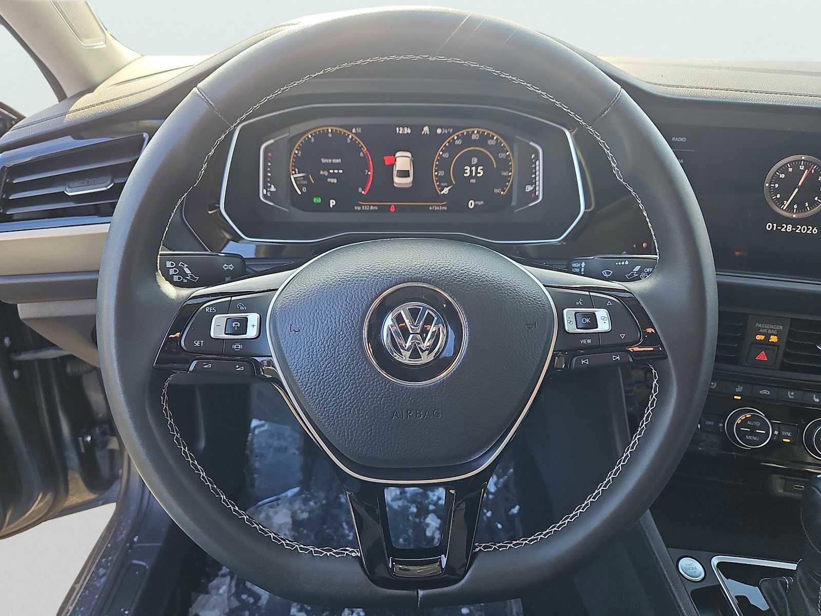 Used 2021 Volkswagen Jetta SEL Premium image 32