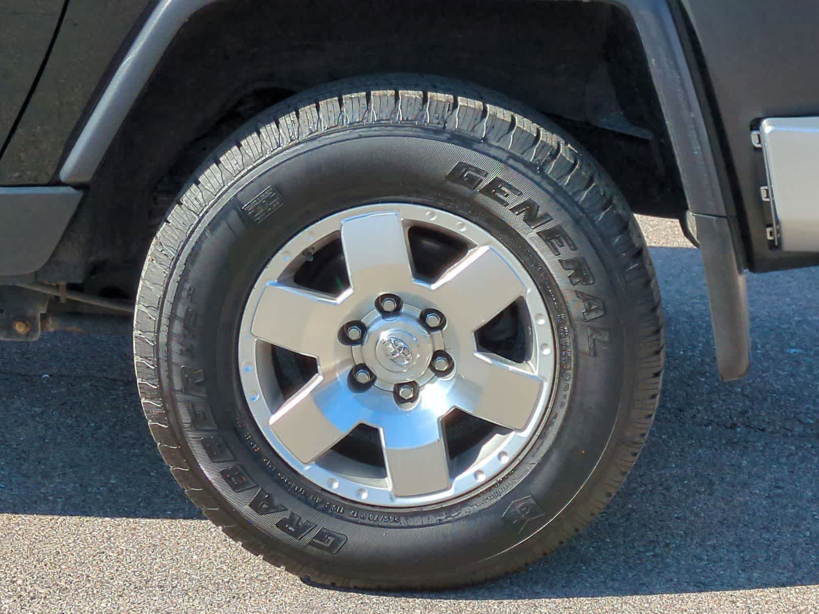 Used 2010 Toyota FJ Cruiser 4WD image 14