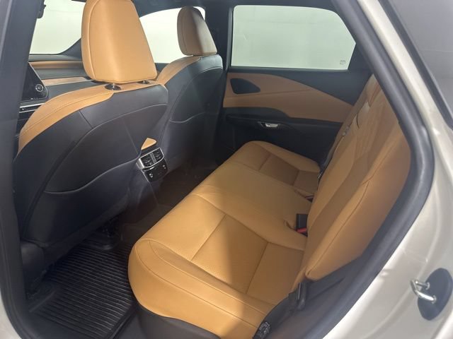 Used 2023 Lexus RX 350 Premium w/ Accessory Package AWD/4WD image 19