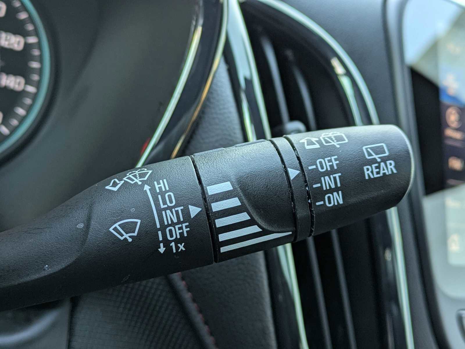 Used 2024 Chevrolet Equinox RS w/ RS Leather Package image 25