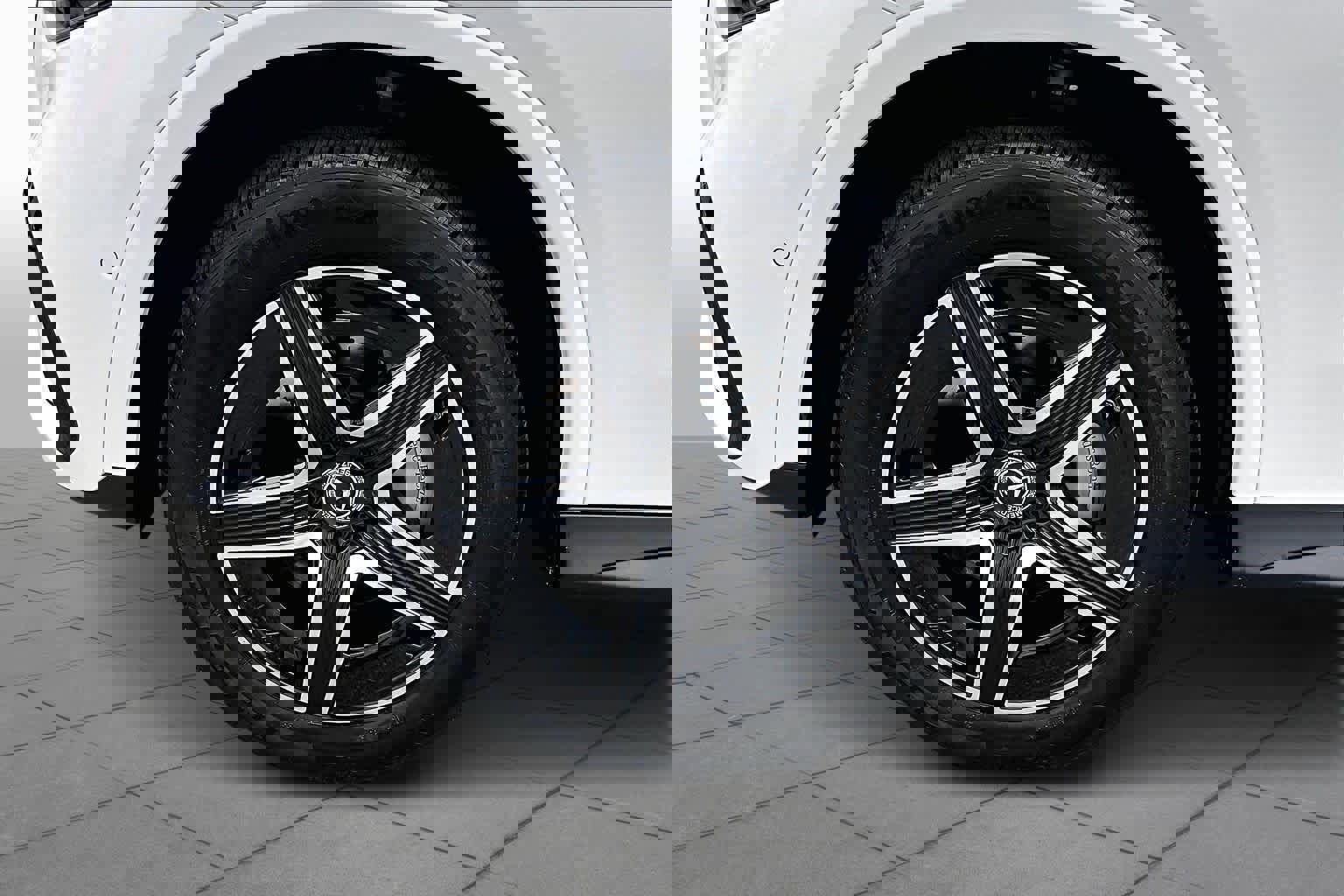 Certified 2025 Mercedes-Benz GLC 350e GLC 350e image 11