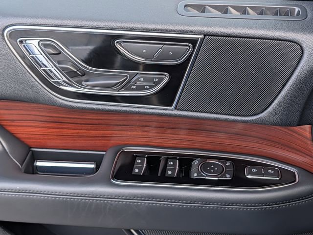 Used 2022 Lincoln Navigator Reserve image 25