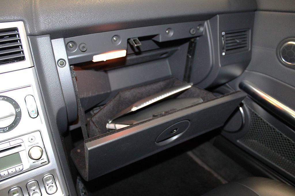Used 2005 Chrysler Crossfire Limited RWD image 16