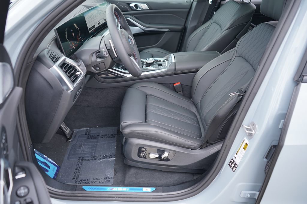 New 2026 BMW X7 M60i image 9