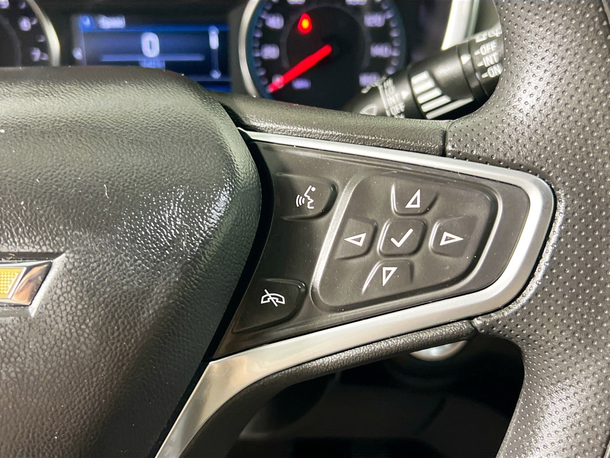 Used 2023 Chevrolet Equinox LS w/ LS Convenience Package image 19