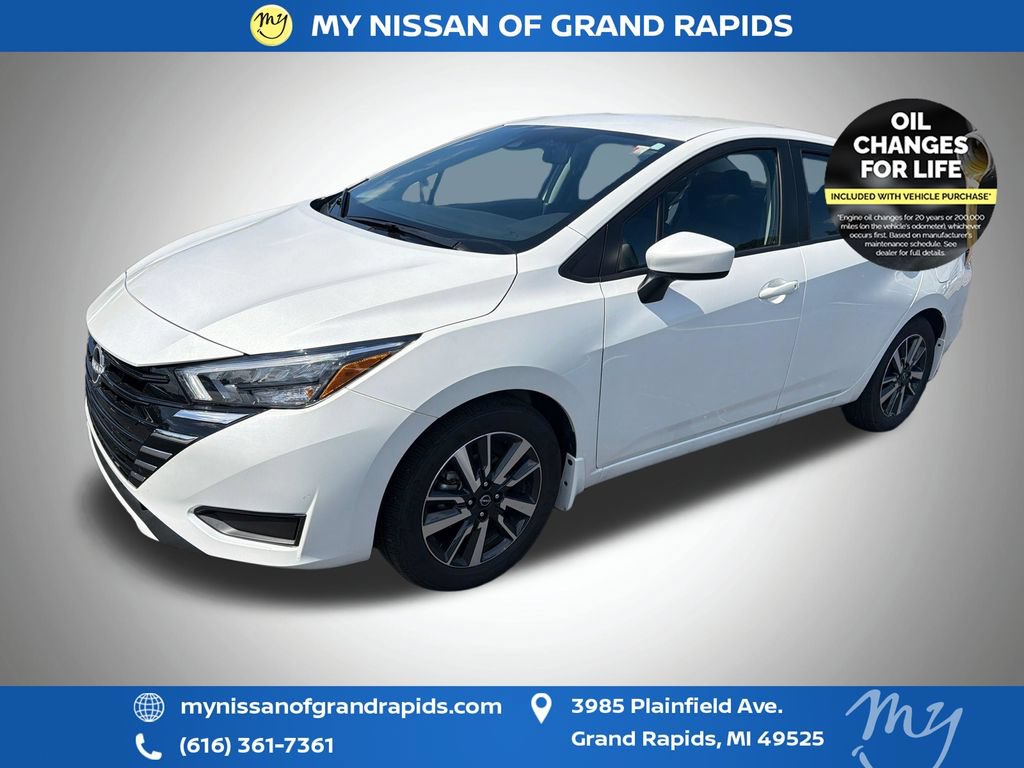 Used 2025 Nissan Versa SV w/ Trunk Package FWD image 4