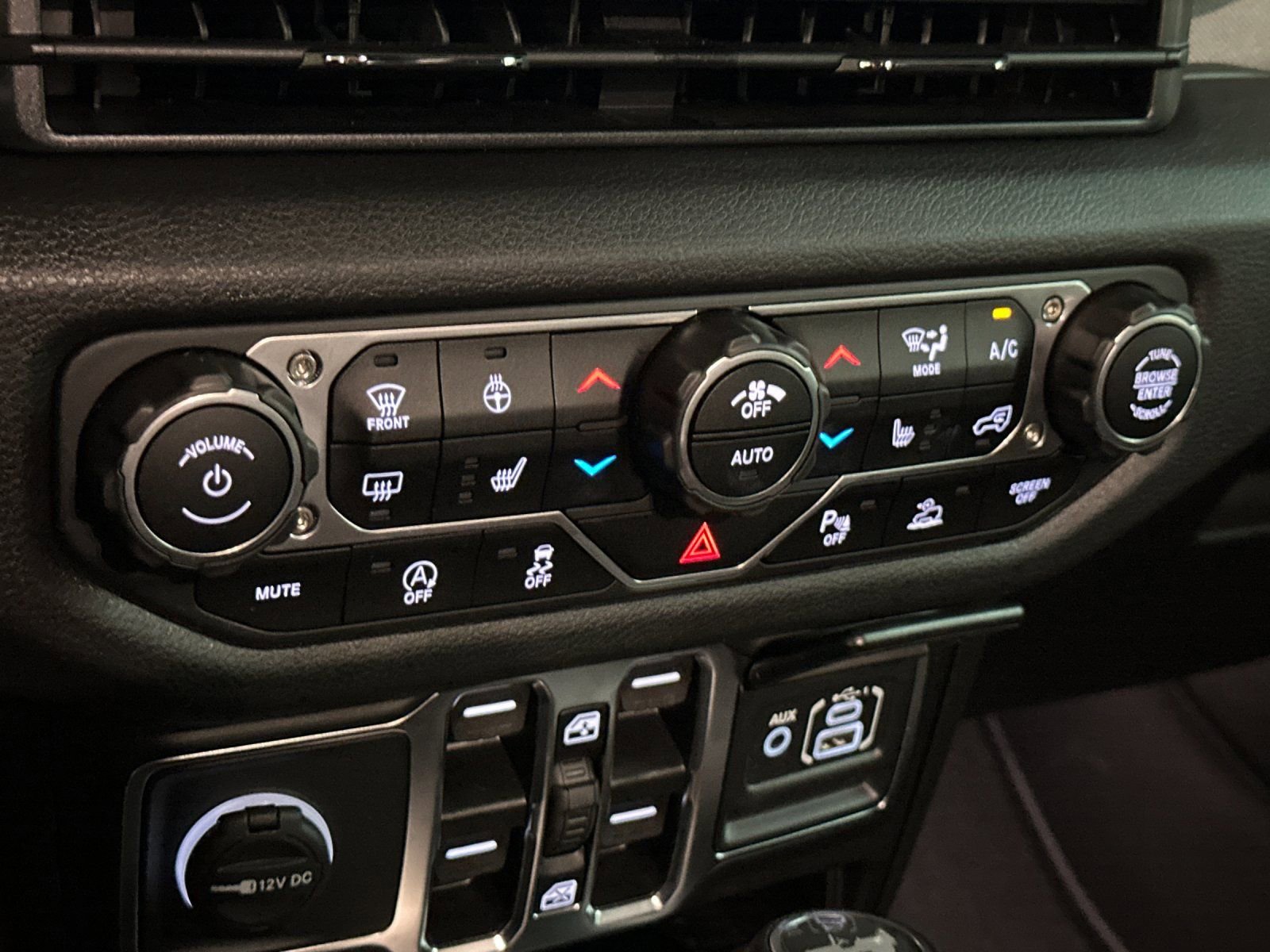 New 2025 Jeep Wrangler Sport S image 19