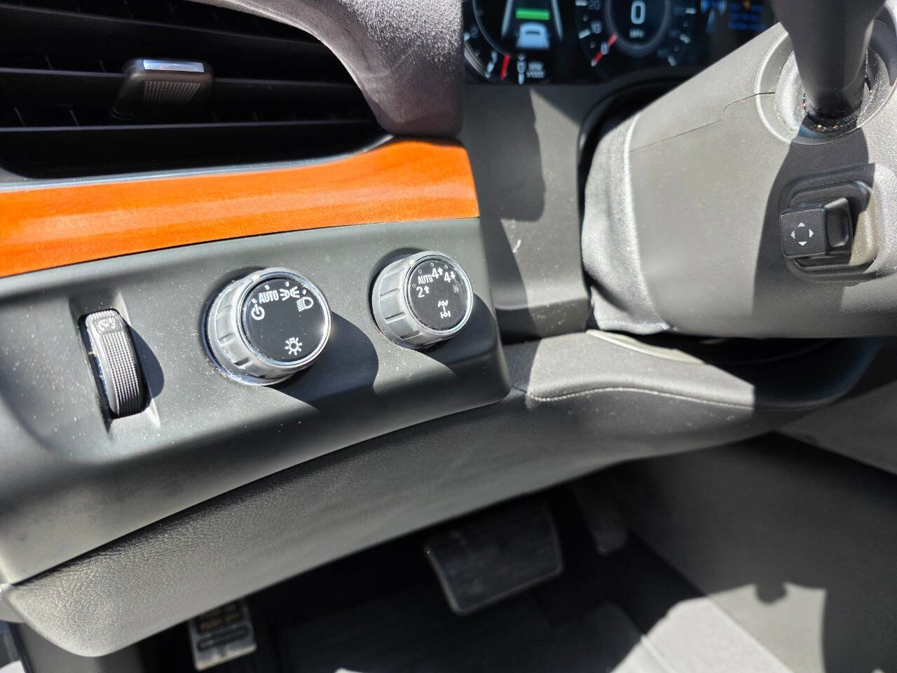 Used 2019 Cadillac Escalade ESV Luxury image 18