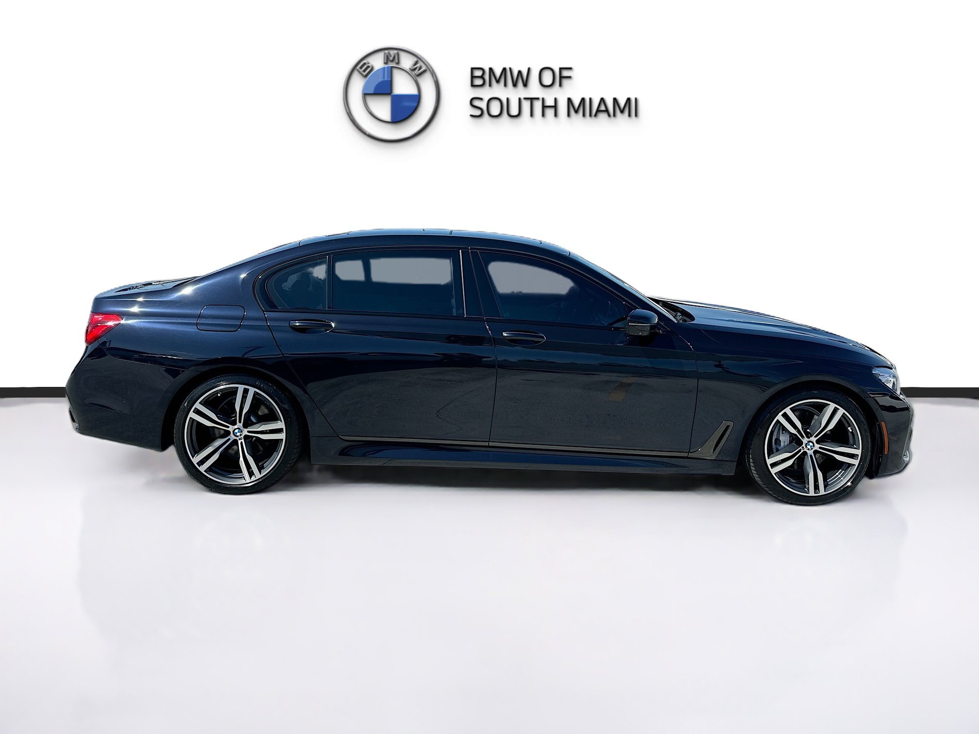 Used 2019 BMW 740i w/ Executive Package RWD image 8