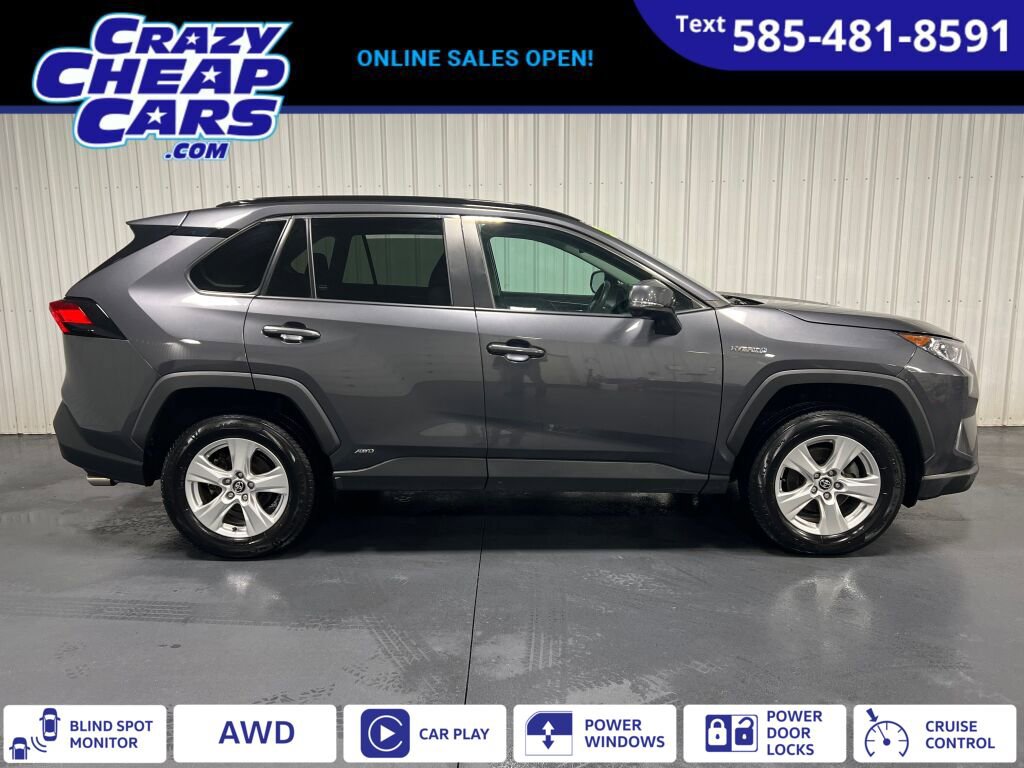 Used 2020 Toyota RAV4 XLE w/ Convenience Package image 1
