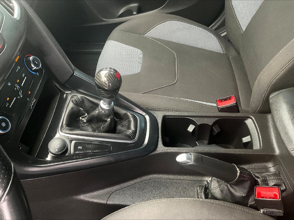 Used 2018 Ford Focus ST FWD image 18
