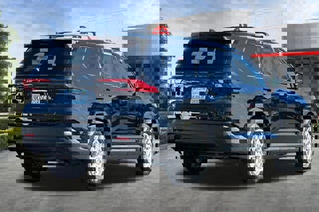 Used 2024 Toyota Grand Highlander XLE image 4