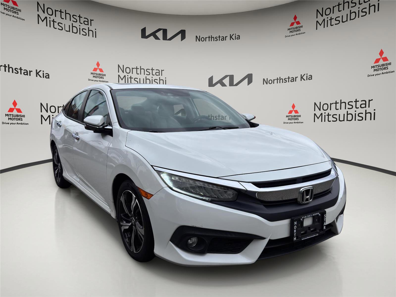 Used 2016 Honda Civic Touring image 5