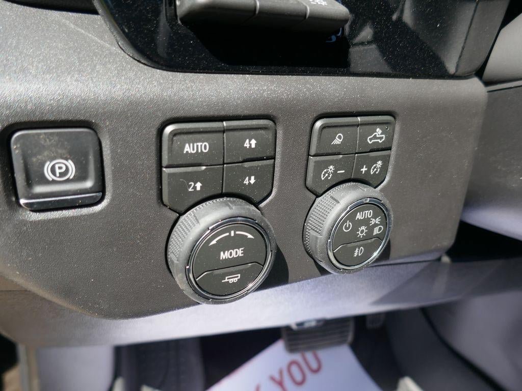 New 2026 Chevrolet Silverado 1500 ZR2 w/ Dark Appearance Package AWD/4WD image 17