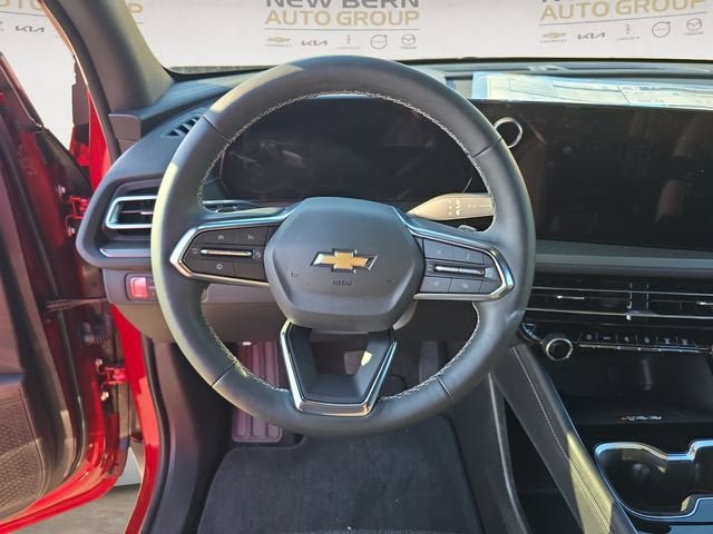 New 2025 Chevrolet Traverse LT w/ Driver Confidence Package FWD image 12