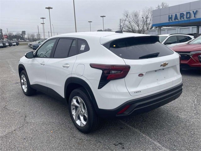 New 2026 Chevrolet Trax LS w/ LS Convenience Package image 5