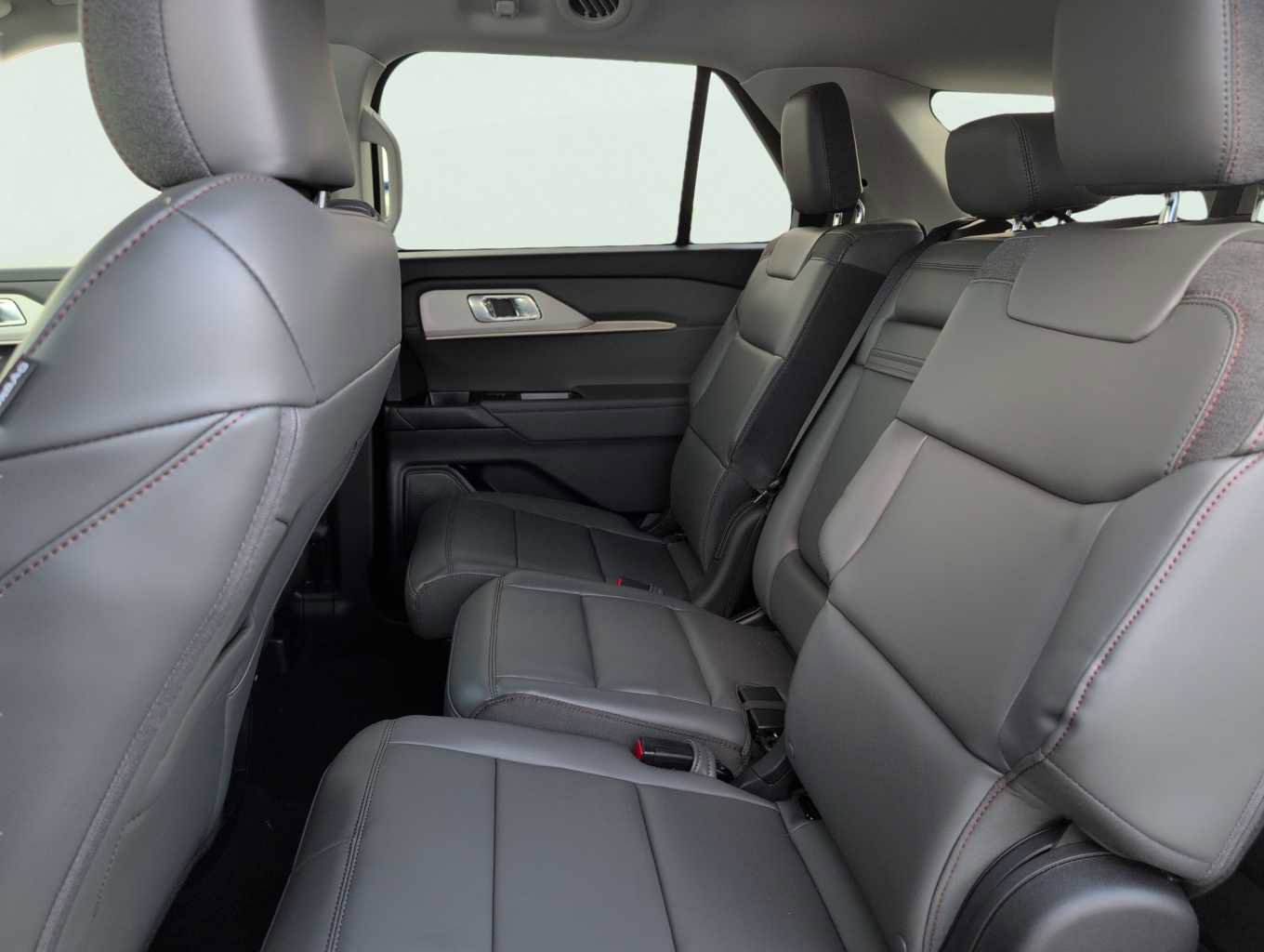 New 2025 Ford Explorer Active w/ Active Comfort Package image 10