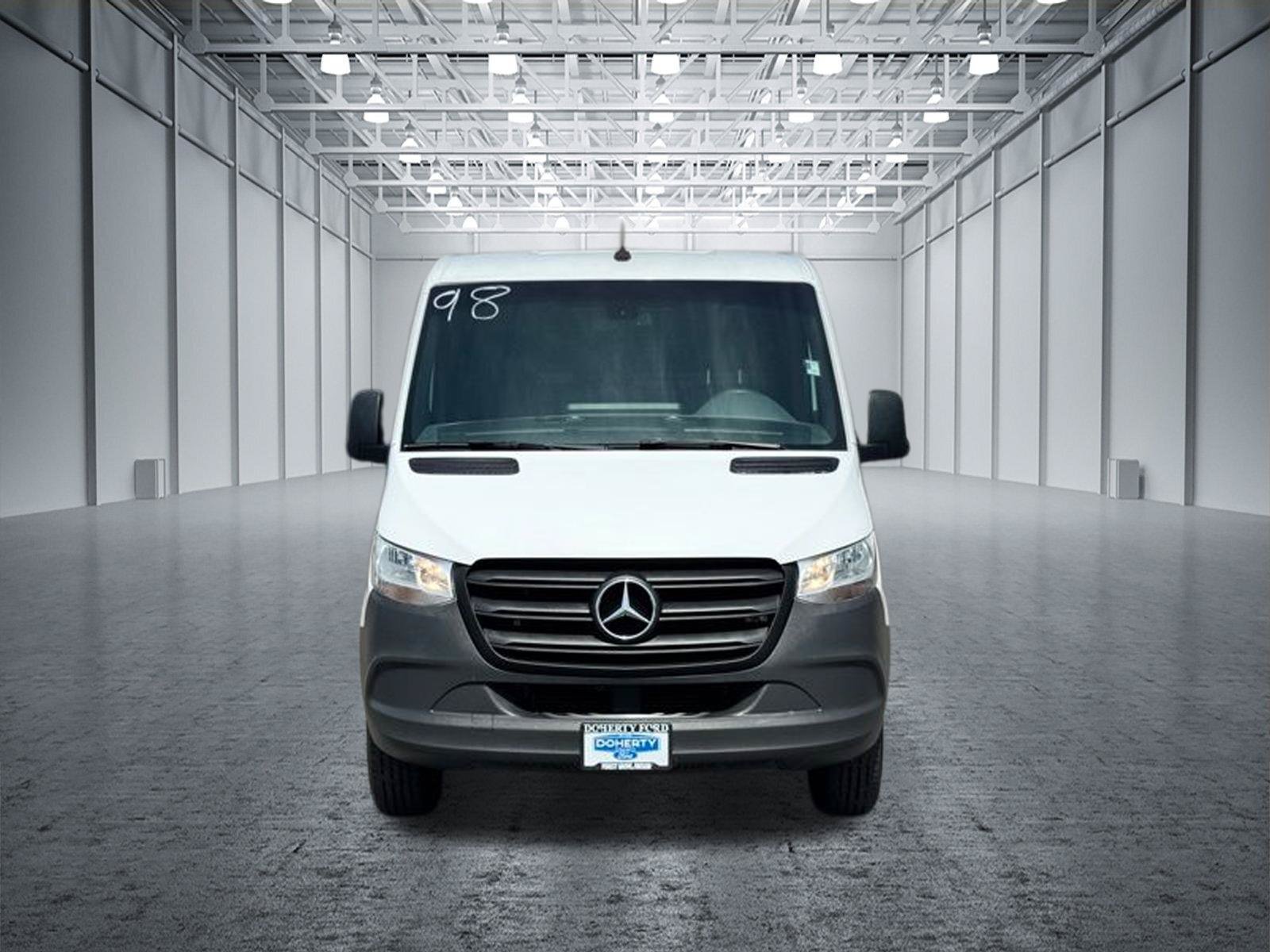 Used 2021 Mercedes-Benz Sprinter 2500 image 11