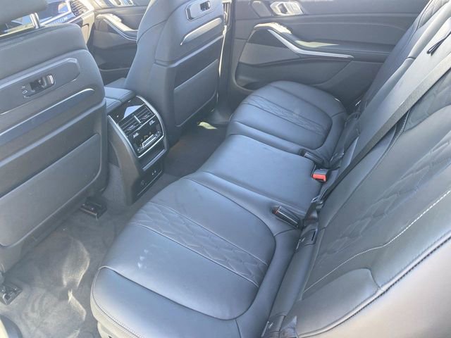 Used 2025 BMW X7 M60i image 15