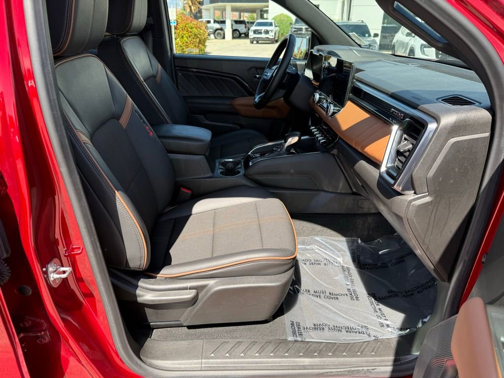 Used 2024 GMC Canyon AT4 w/ Technology Package image 14