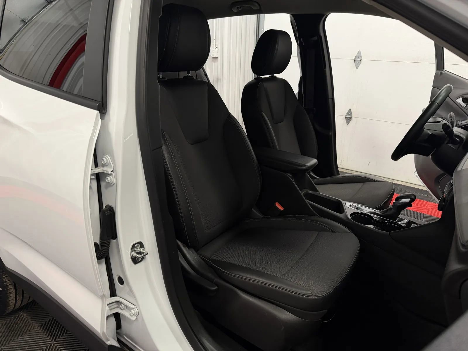 Used 2025 Buick Encore GX Preferred image 44