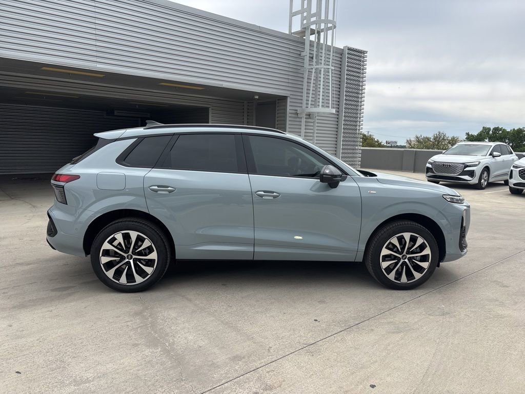 New 2026 Audi Q3 quattro 2.0T AWD/4WD image 4