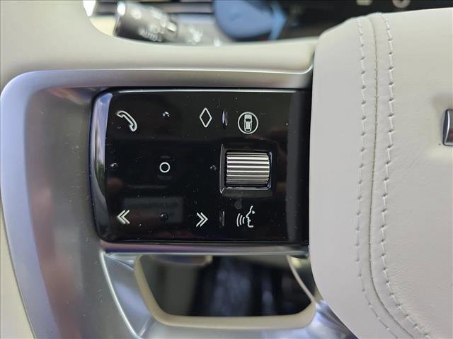 New 2025 Land Rover Range Rover Long Wheelbase SE image 17