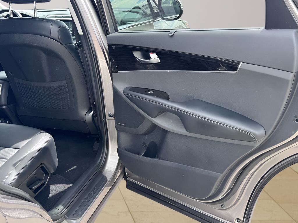 Used 2019 Kia Sorento EX w/ EX Premium Package AWD/4WD image 26