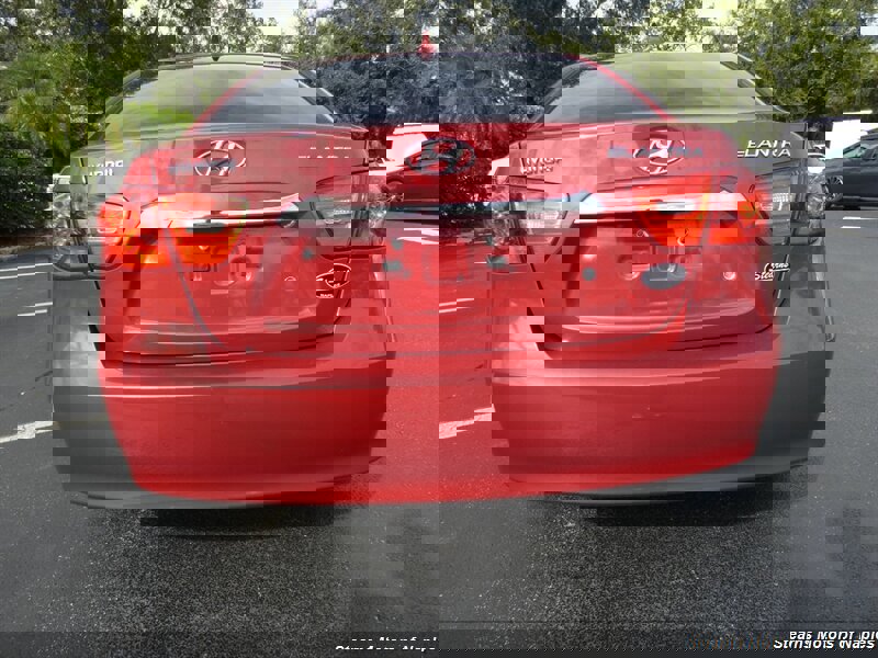 Used 2010 Hyundai Elantra SE image 12