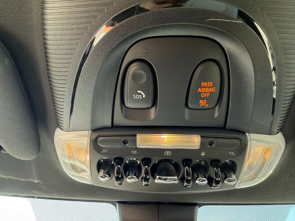 Used 2022 MINI Cooper SE image 23