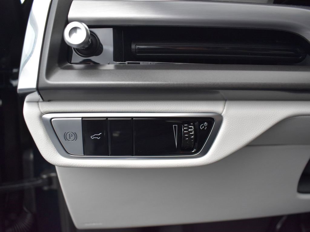 New 2026 Cadillac Vistiq Luxury w/ LPO, Floor Liner Package image 12