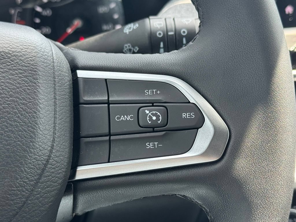 Used 2024 Jeep Compass Latitude AWD/4WD image 25