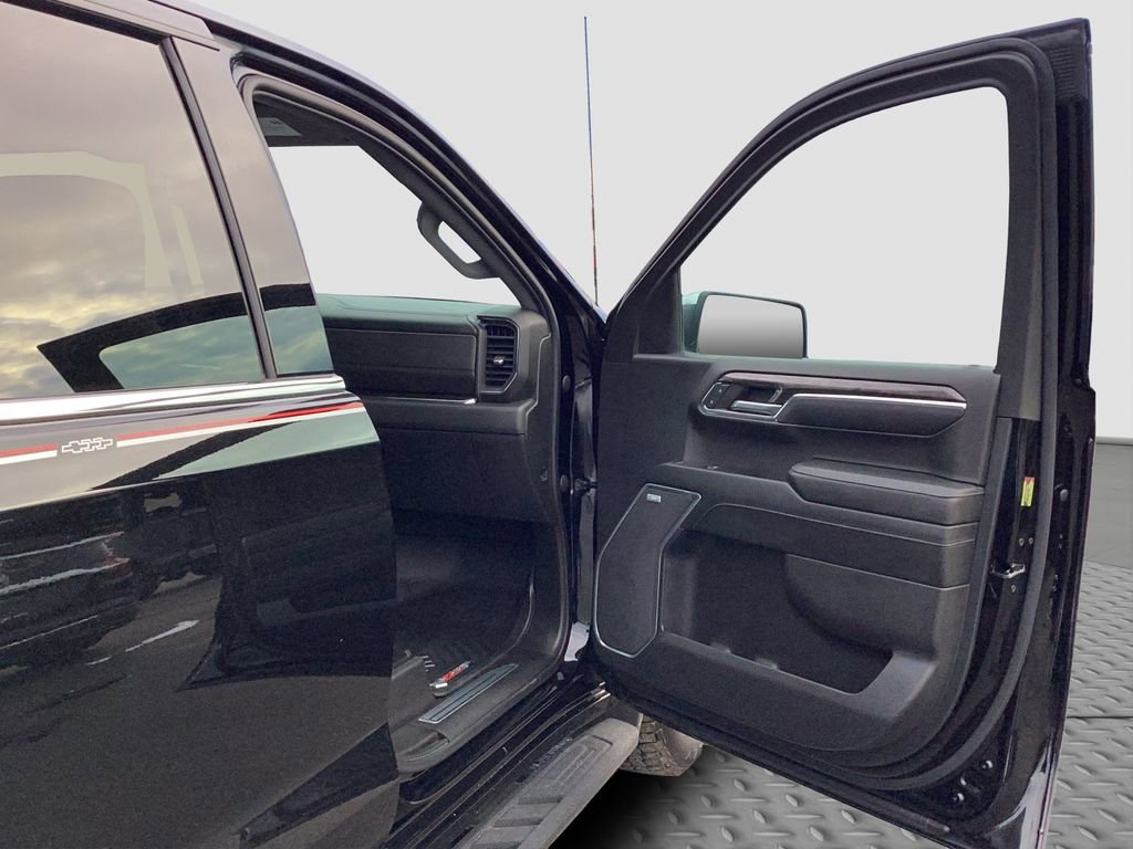Used 2023 Chevrolet Silverado 1500 LTZ image 30
