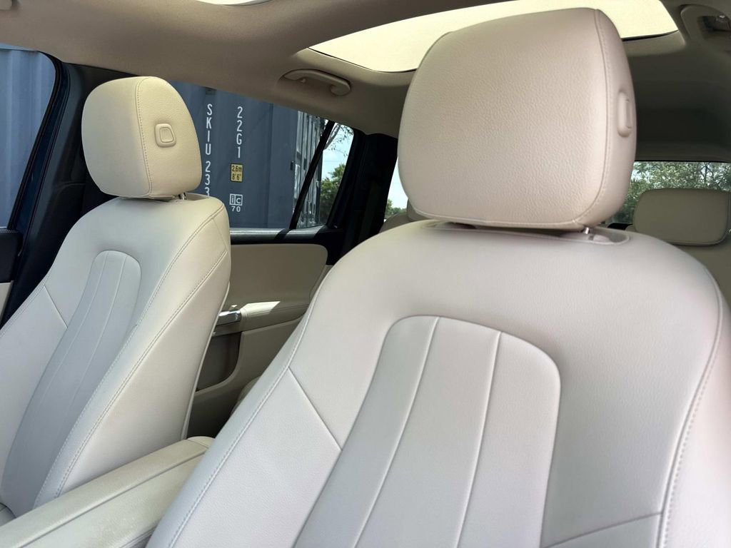 Used 2022 Mercedes-Benz GLB 250 image 26