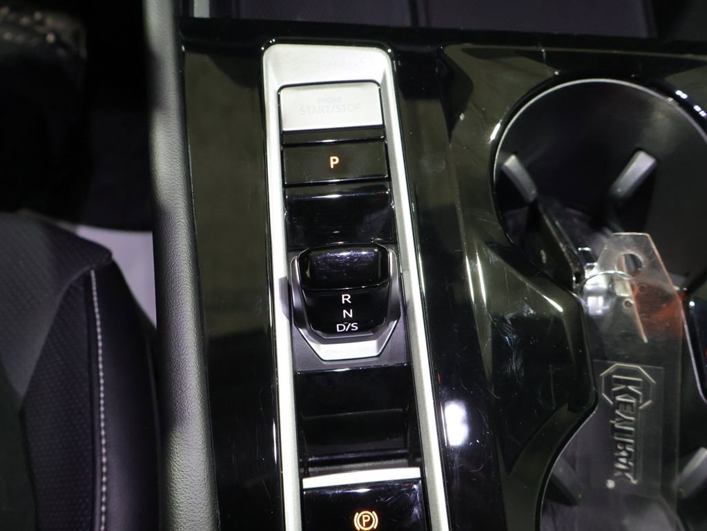 Used 2024 Volkswagen Atlas SE image 32