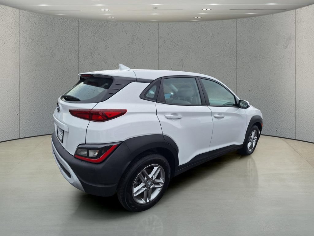 Used 2023 Hyundai Kona SE w/ Cargo Package FWD image 5