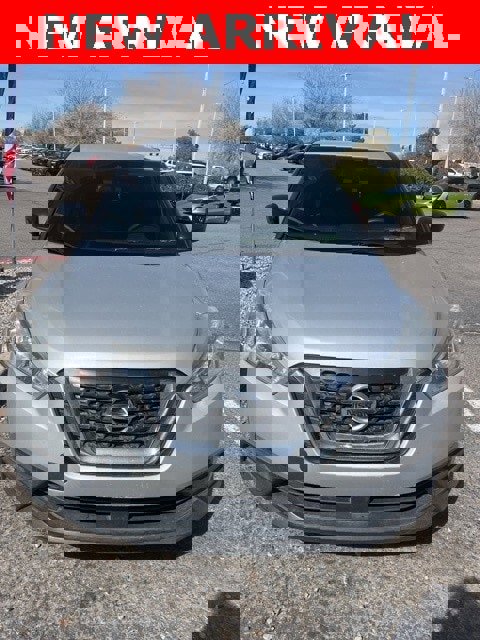 Used 2020 Nissan Kicks S image 5