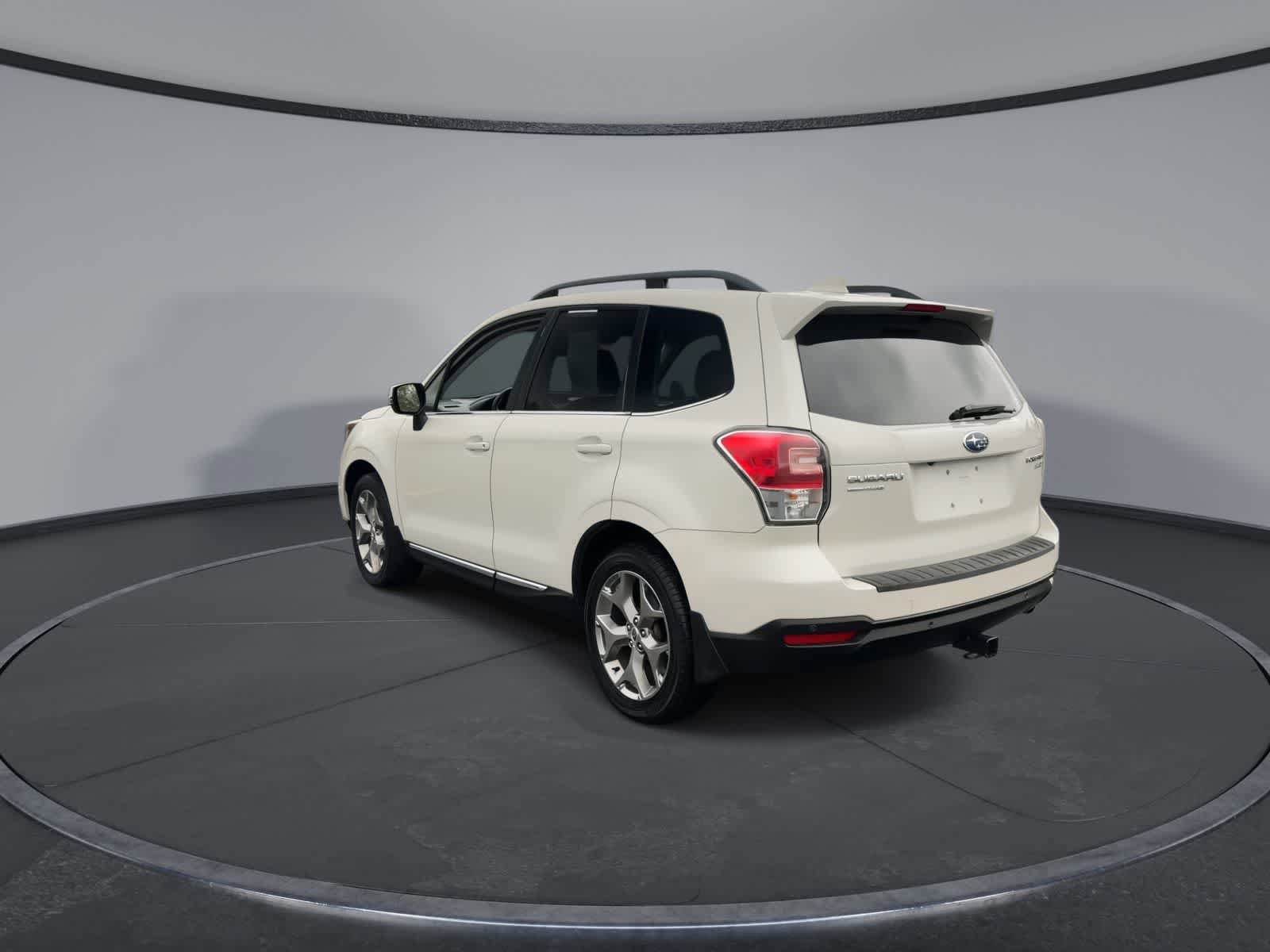 Used 2017 Subaru Forester 2.5i Touring AWD/4WD image 6