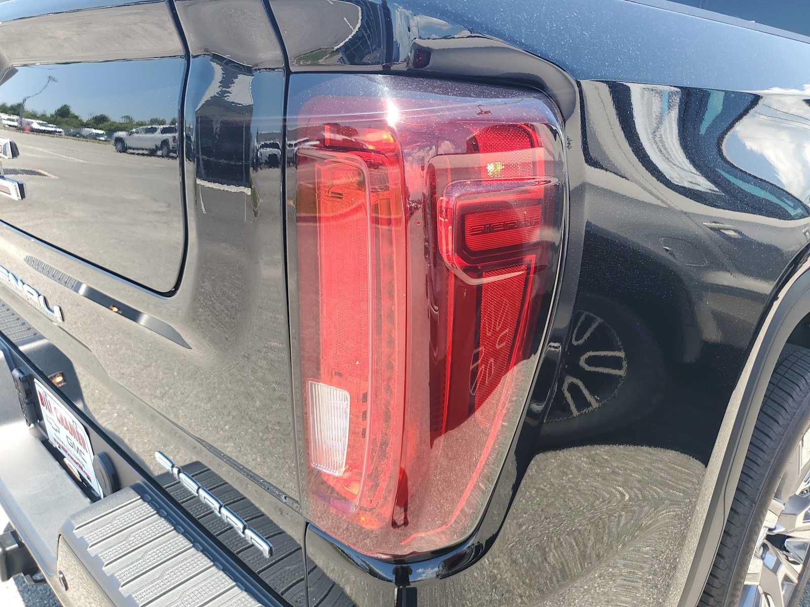 New 2026 GMC Sierra 1500 Denali w/ Denali Reserve Package AWD/4WD image 18