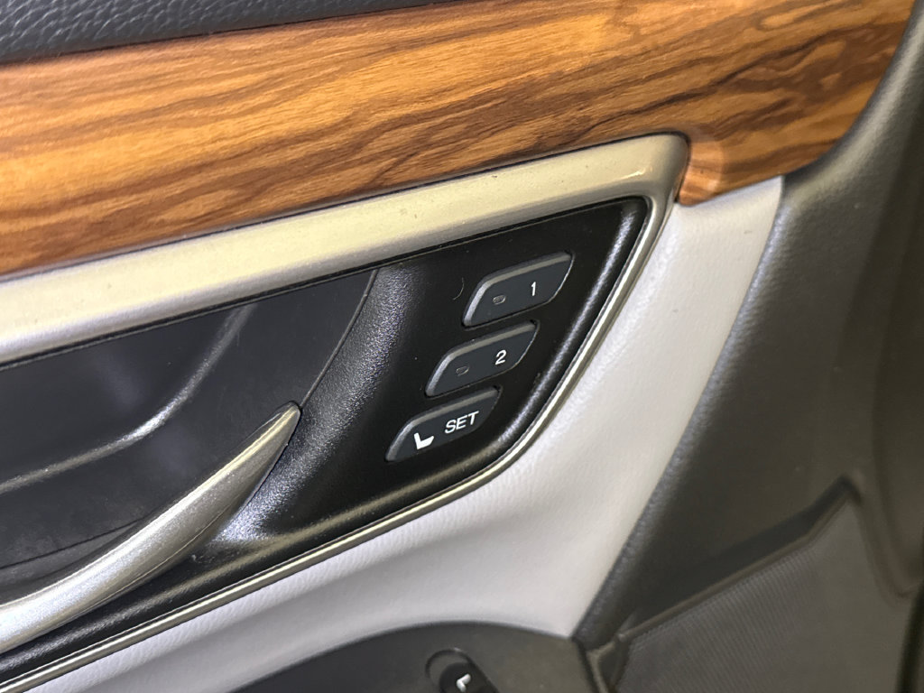 Used 2020 Honda CR-V Touring image 22