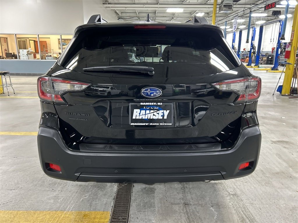 Certified 2023 Subaru Outback Onyx Edition image 7
