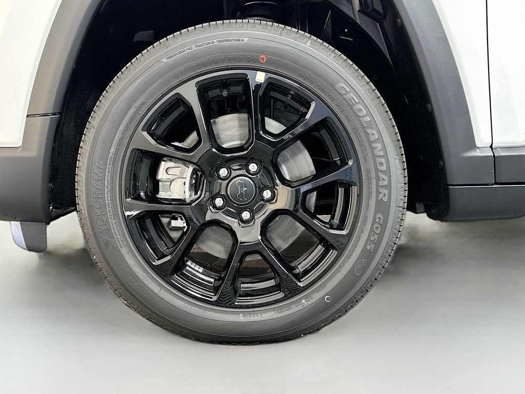 New 2026 Jeep Compass Latitude image 30
