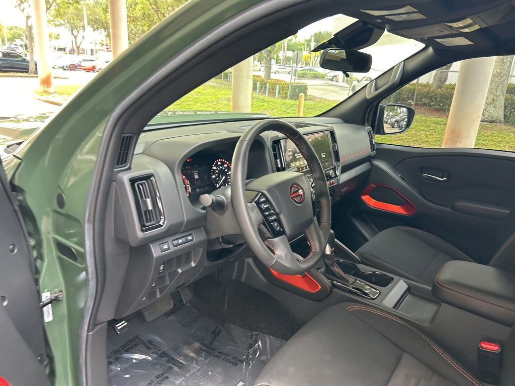 Used 2025 Nissan Frontier Pro-X RWD image 6