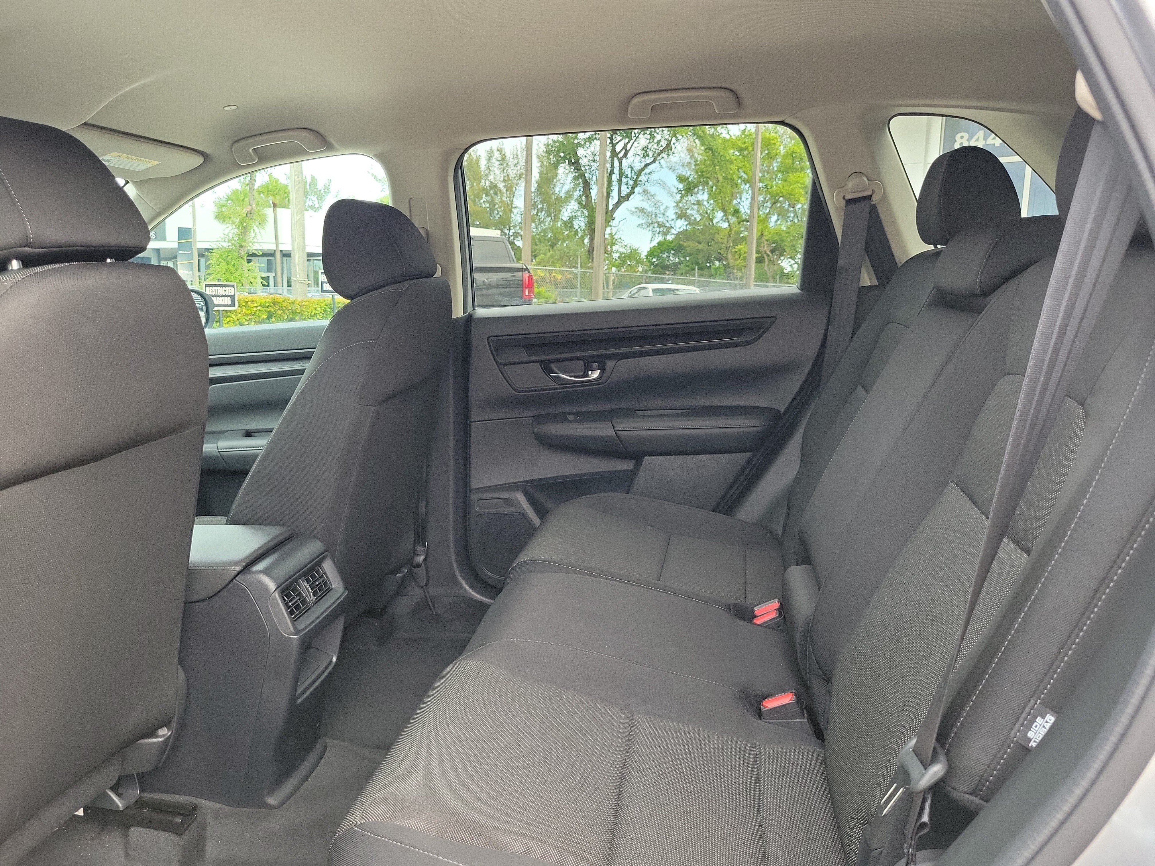 Used 2025 Honda CR-V LX image 12
