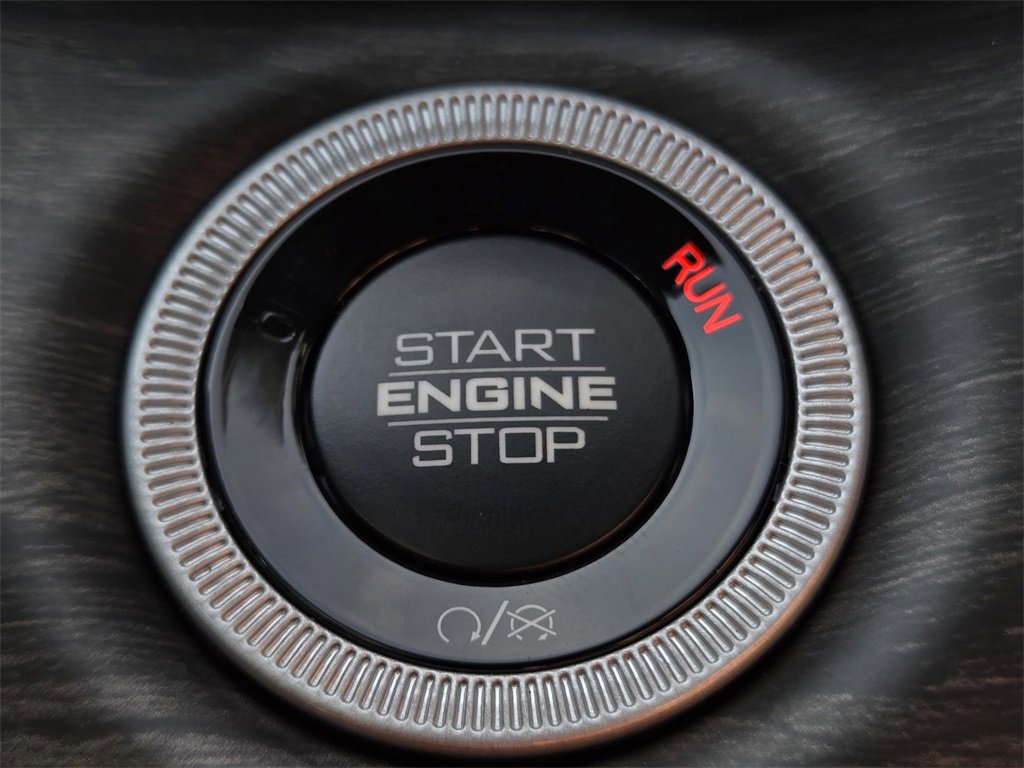 New 2025 Jeep Grand Cherokee Limited image 19